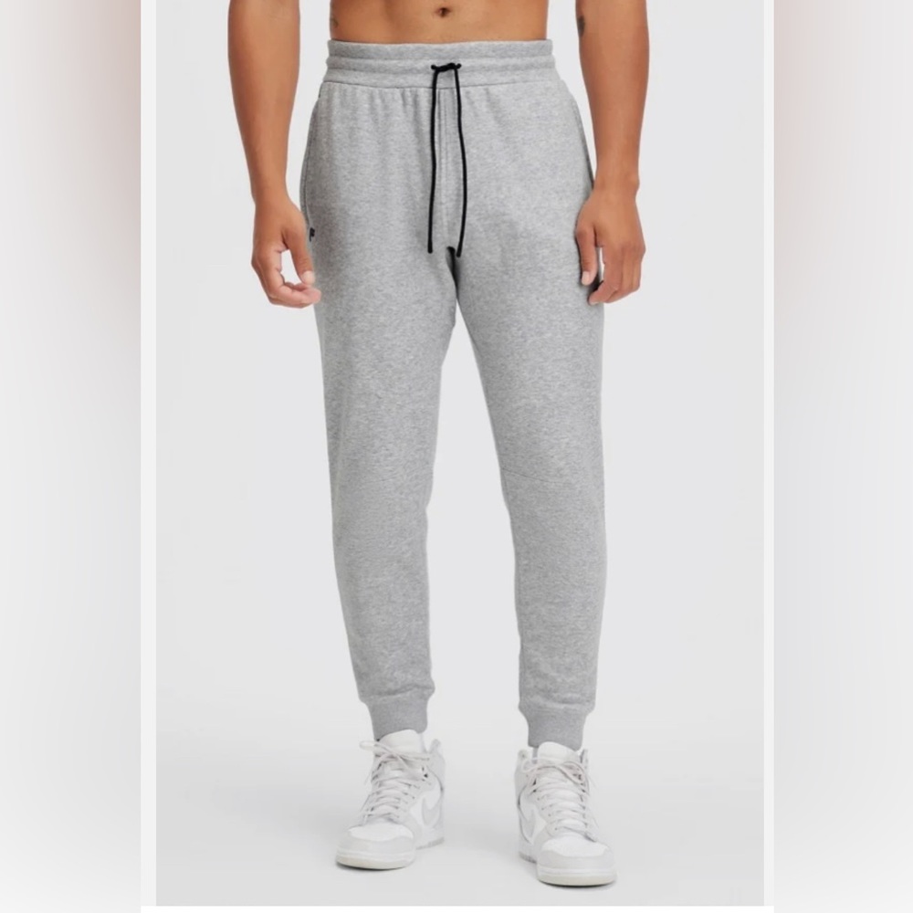 Fabletics lightweight Go-To Joggers